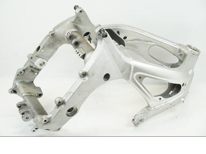 Höger sida på Ram från en Yamaha YZF R6 -1999 motorcykel.