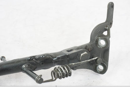 Snett nerifrån på Sidostöd från en Suzuki GSX-R 750 -2007 motorcykel.