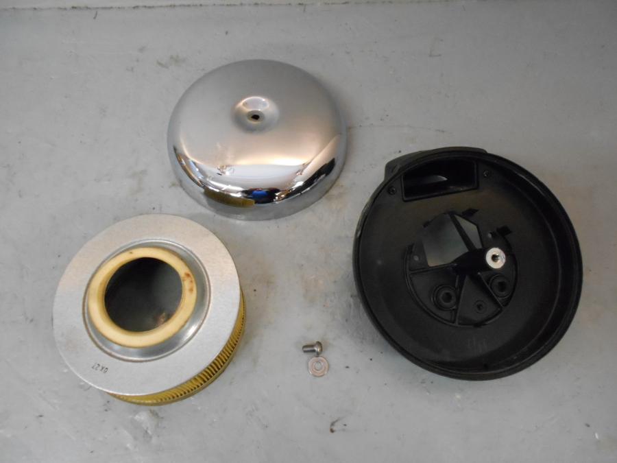 Baksidan på Luftburk från en Kawasaki VN 1600 Mean Streak -2007 motorcykel.