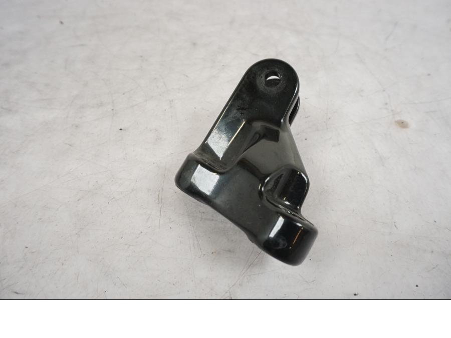 Höger sida på Fotpinnefäste från en Triumph Bonneville T120 -2021 motorcykel.