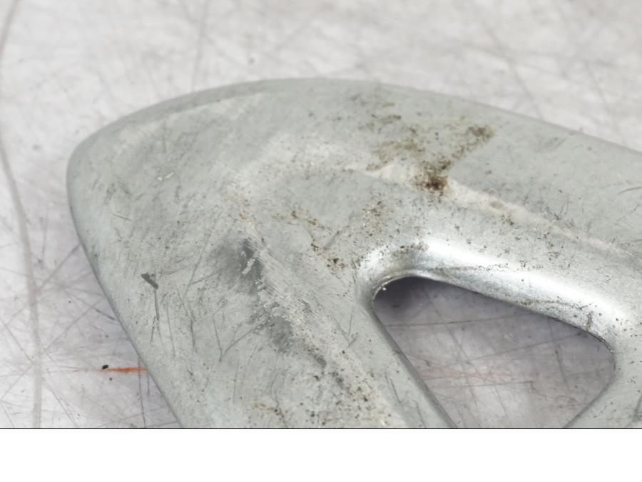 Extrabild1 på Fotpinnefäste från en Suzuki GSX 1300 RX -1999 motorcykel.