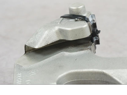 Extrabild1 på Bromsoksfäste från en Ducati Desert X -2022 motorcykel.