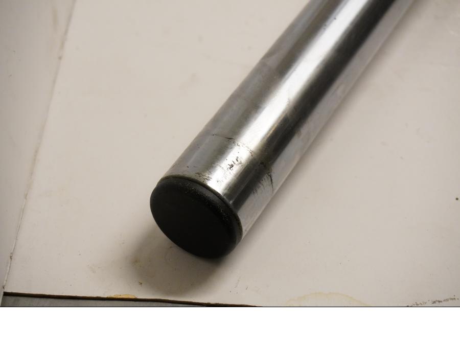 Snett nerifrån på Gaffelben från en BMW K 75 -1986 motorcykel.