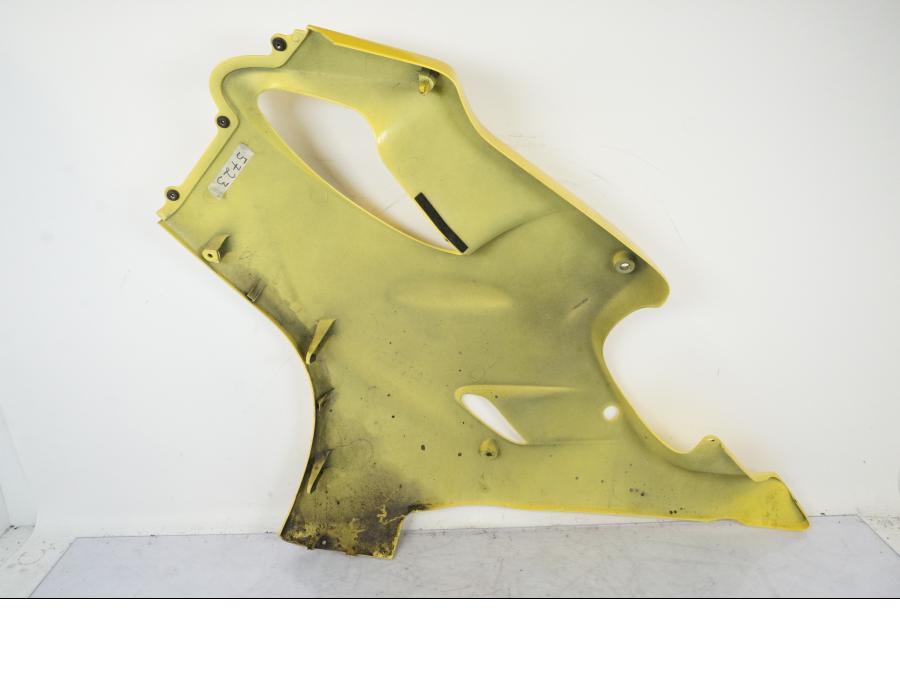 Snett uppifrån på Sidkåpa från en Honda CBR 600 F -2001 motorcykel.