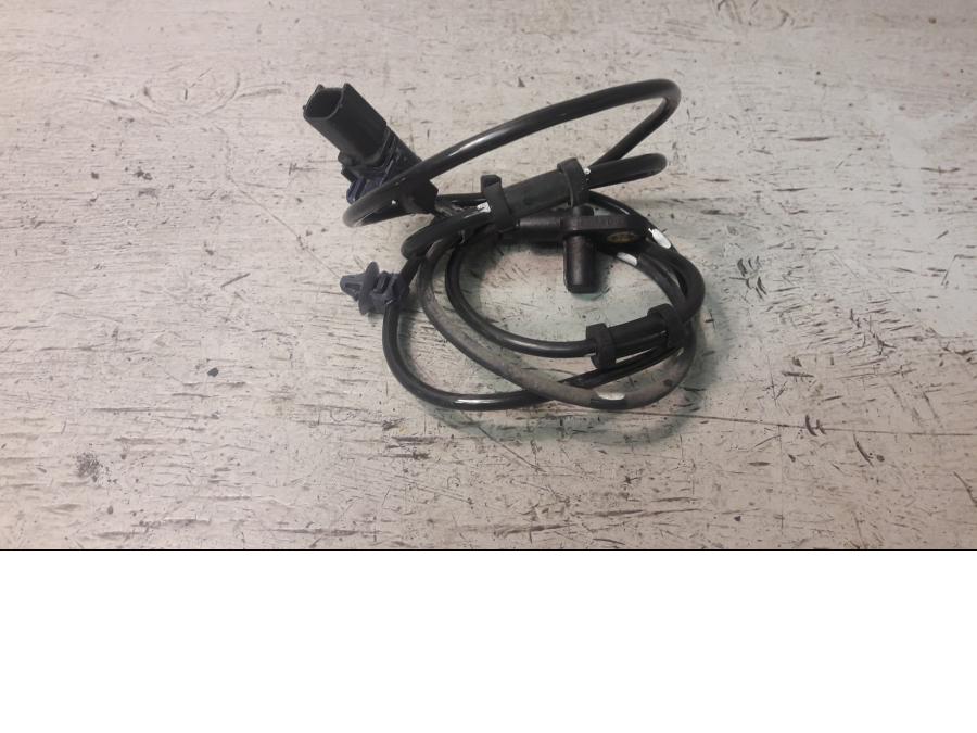 Framsidan på ABS givare från en Honda ADV 750 -2017 motorcykel.