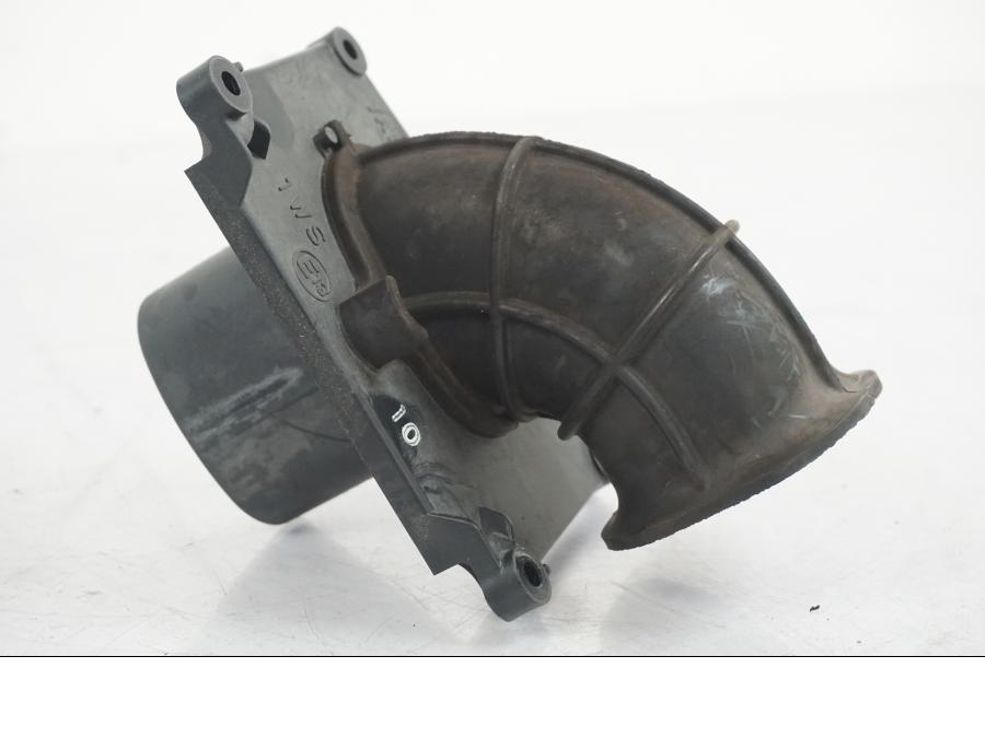 Höger sida på Luftburksnorkel från en Yamaha MT-07 -2019 motorcykel.