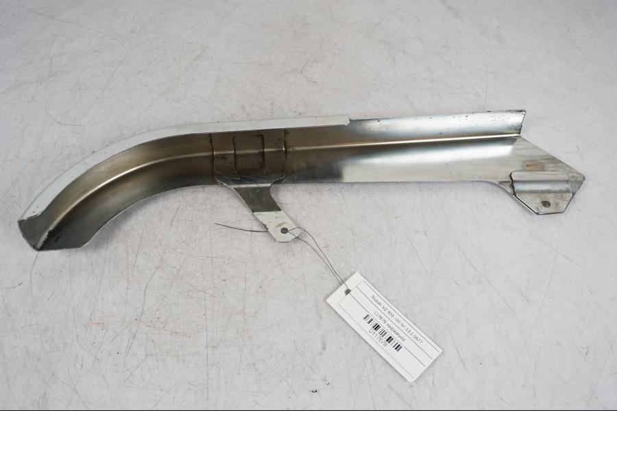 Baksidan på Kedjeskydd från en Suzuki VZ 800 -2000 motorcykel.