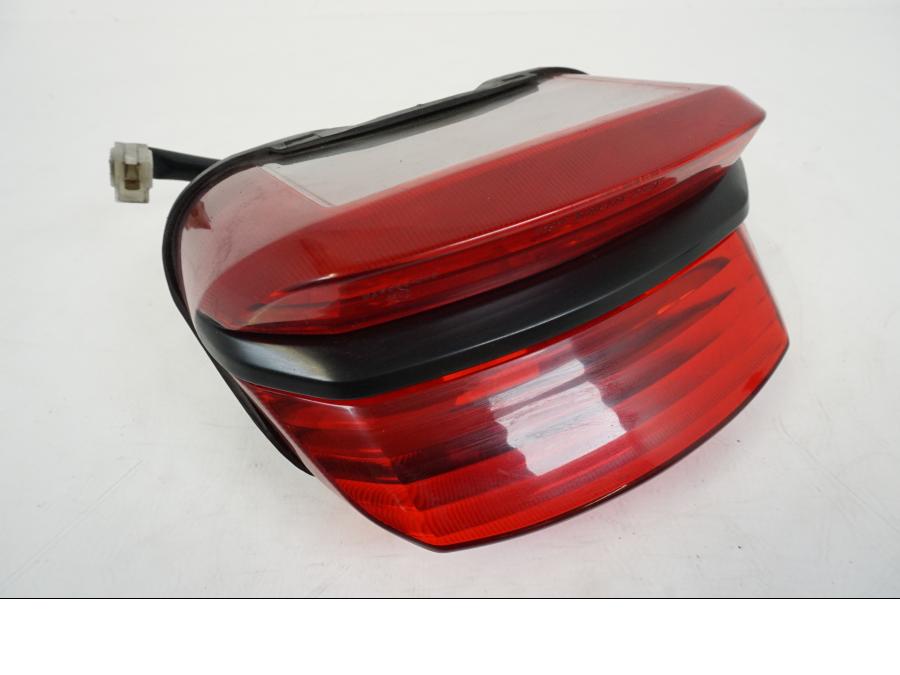 Framsidan på Baklampa från en Yamaha XJR 1300 -2002 motorcykel.