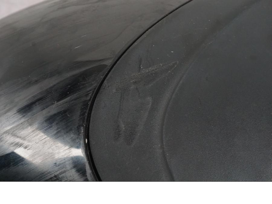 Vänster sida på Sidkåpa från en Buell 1125 R -2008 motorcykel.