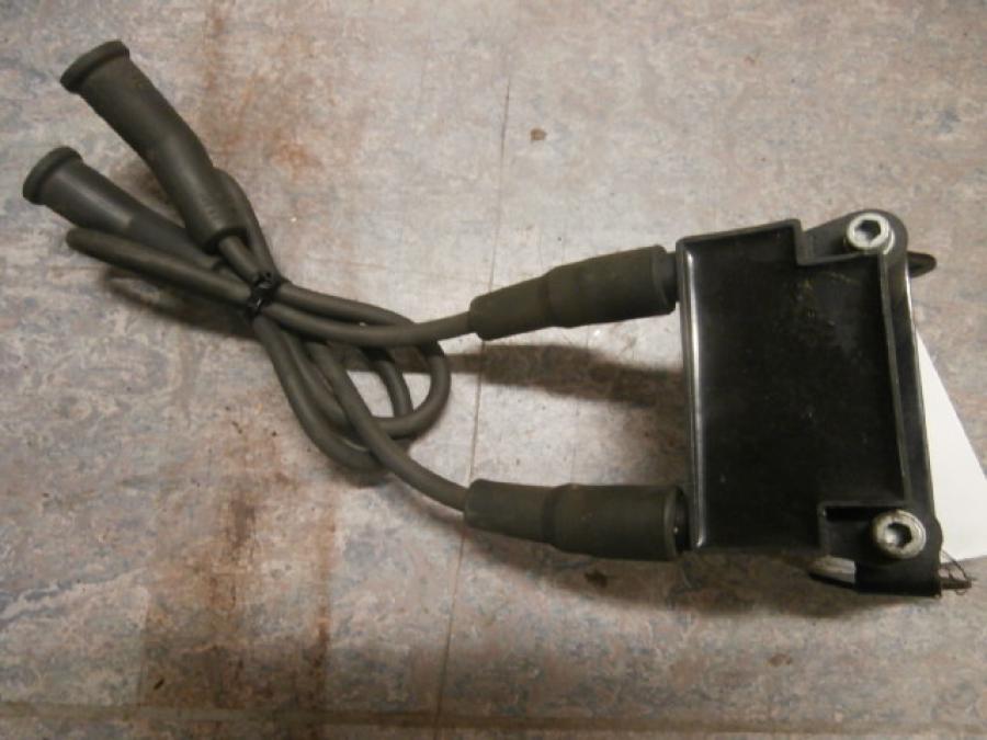 Framsidan på Tändspole från en H-D Touring Road King Classic FLHRCI -2008 motorcykel.