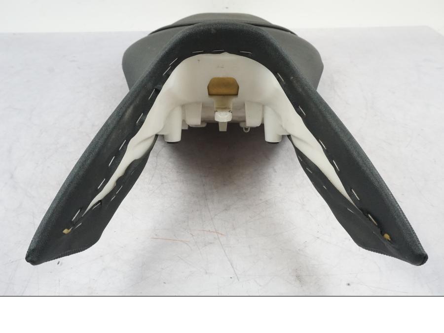 Extrabild1 på Sadel från en Yamaha MT-09 -2016 motorcykel.