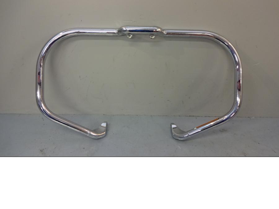 Framsidan på Motorskyddsbåge från en Indian Indian Chief Vintage -2016 motorcykel.