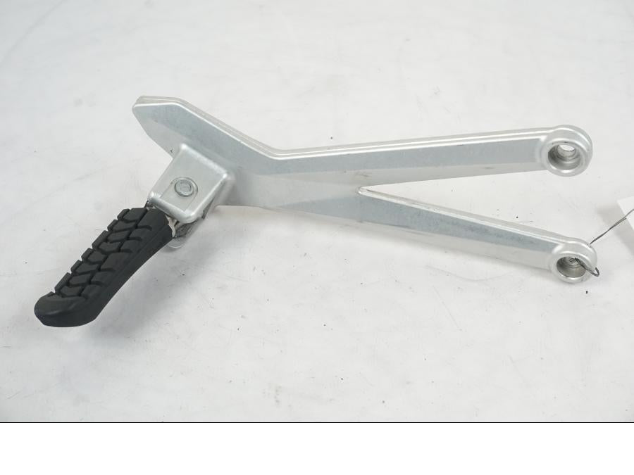 Framsidan på Fotpinne från en Husqvarna 701 SUPERMOTO ABS -2016 motorcykel.