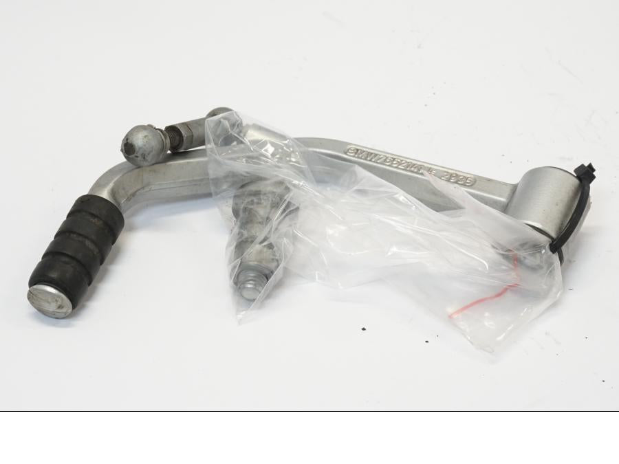 Framsidan på Växelpedal från en BMW R 1150 RS -2004 motorcykel.