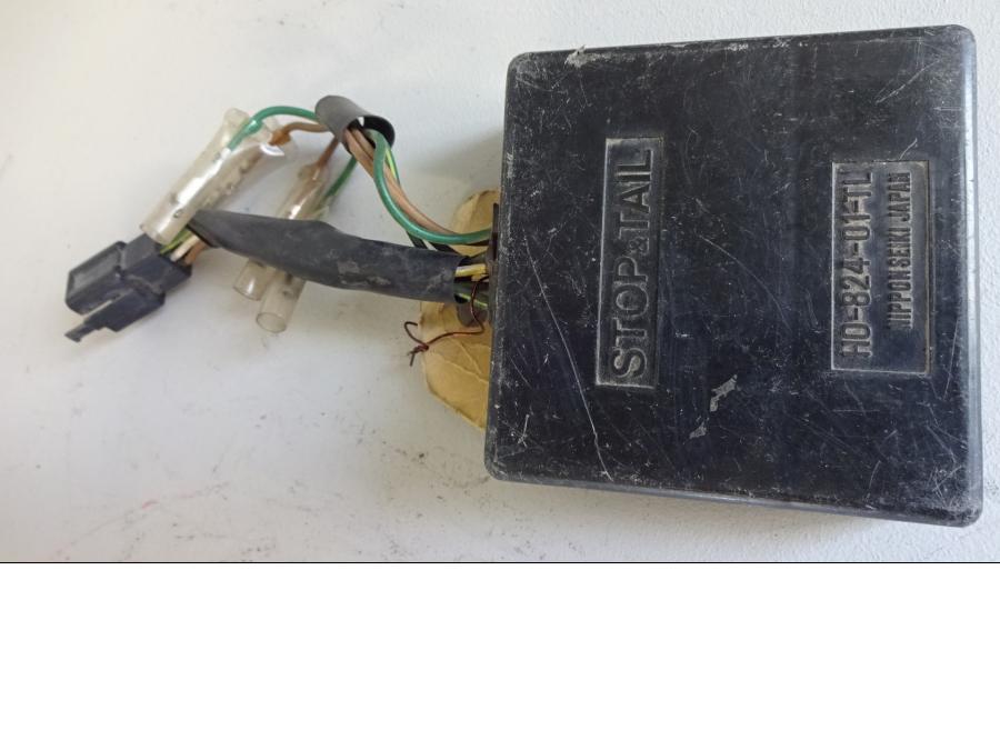 Baksidan på Relä från en Honda VF 750 S -1982 motorcykel.