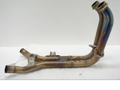 Baksidan på Grenrör från en Yamaha TDM 900 -2002 motorcykel.