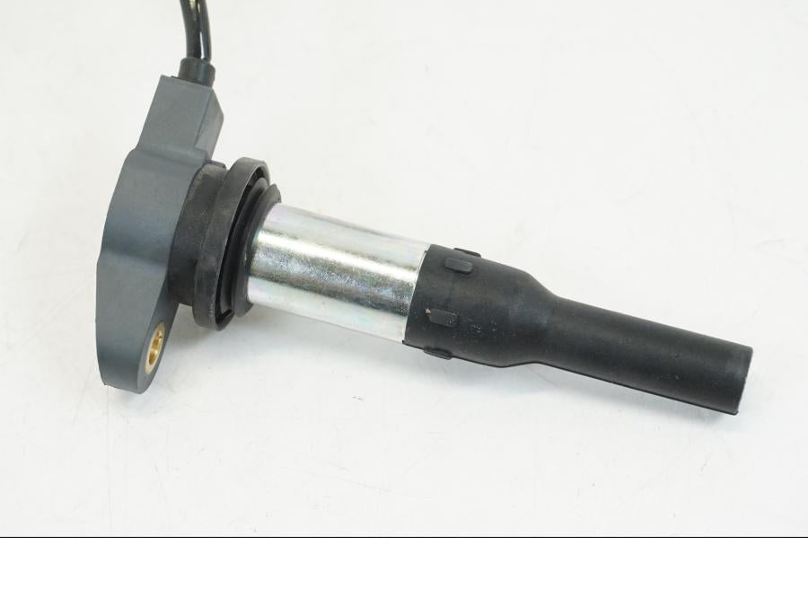 Höger sida på Tändspole från en Ducati Streetfighter V4 -2020 motorcykel.