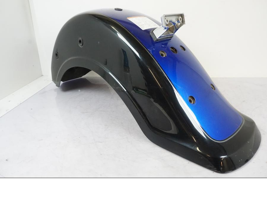 Vänster sida på Bakskärm från en Suzuki VL 800 -2002 motorcykel.