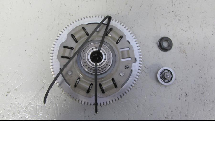 Framsidan på Koppling från en BMW K 1200 R -2006 motorcykel.