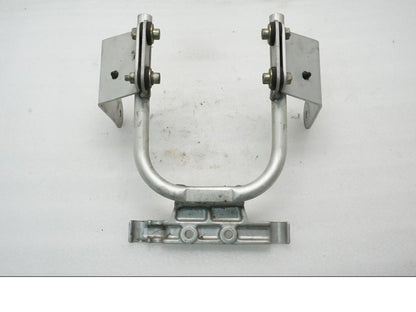 Baksidan på Strålkastarfäste från en Ducati Monster 600 -2001 motorcykel.