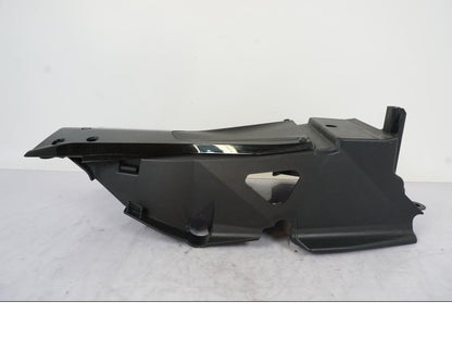 Baksidan på Undertail från en KTM 1290 Super Duke -2019 motorcykel.