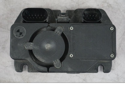 Snett nerifrån på Larm från en BMW K 1600 GTL -2015 motorcykel.