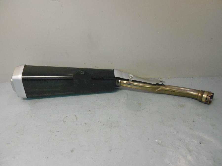 Höger sida på Ljuddämpare från en Kawasaki ZZ-R 1400 -2015 motorcykel.