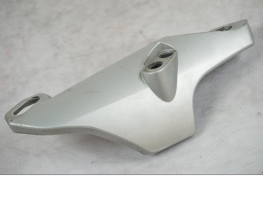 Vänster sida på Blinkersfäste från en BMW R 1200 R -2007 motorcykel.