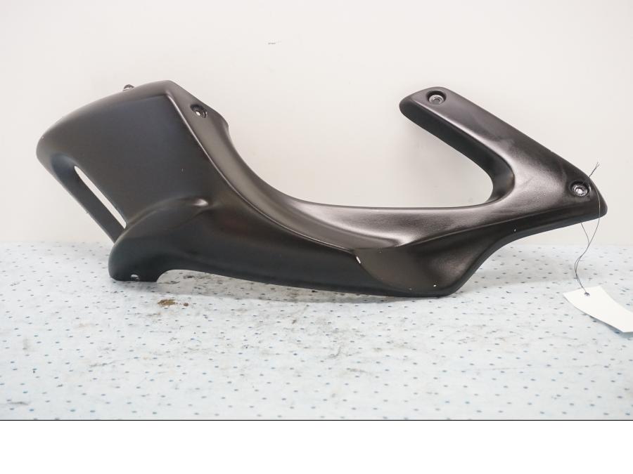 Framsidan på Sidkåpa från en BMW F 650 ST -1999 motorcykel.