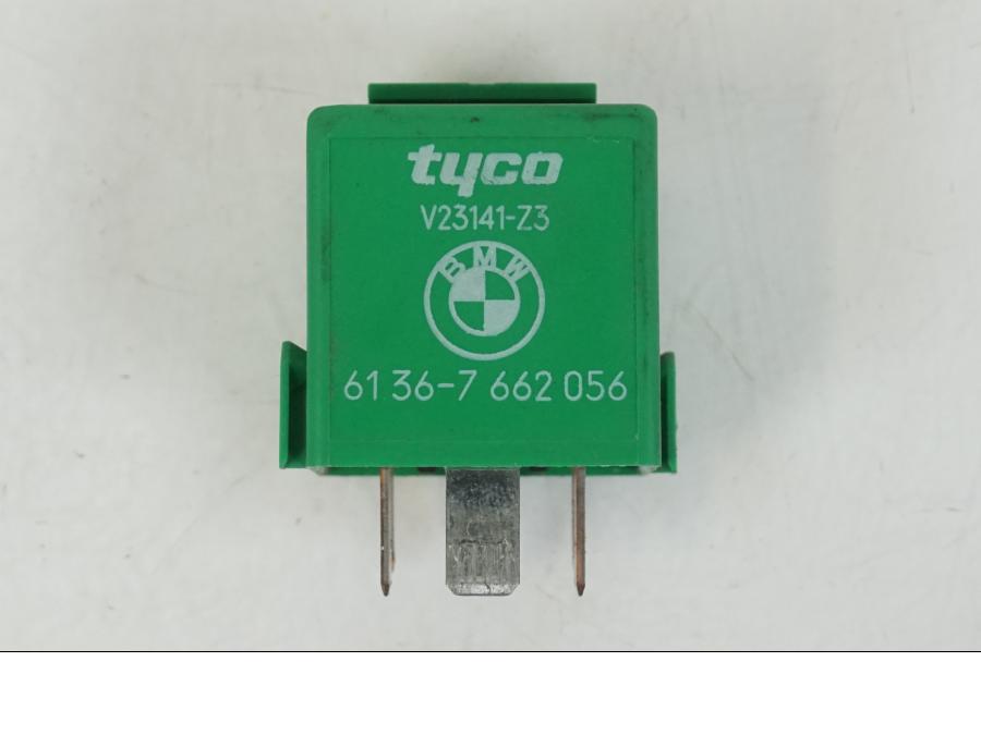 Framsidan på Relä från en BMW F 650 CS -2002 motorcykel.