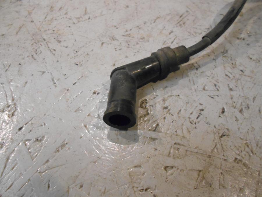 Baksidan på Tändspole från en Honda CBR 125 R -2007 motorcykel.