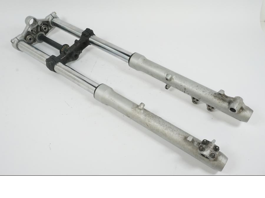 Baksidan på Gaffelpaket från en BMW F 650 -1998 motorcykel.