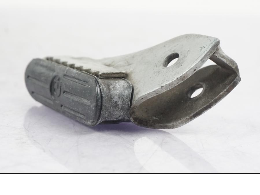 Snett uppifrån på Fotpinne från en BMW R 1200 GS -2005 motorcykel.