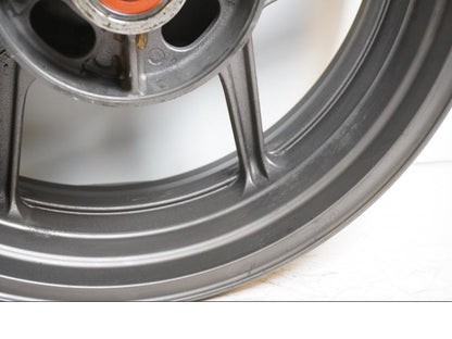 Extrabild3 på Fälg från en Kawasaki Versys 1000 -2012 motorcykel.