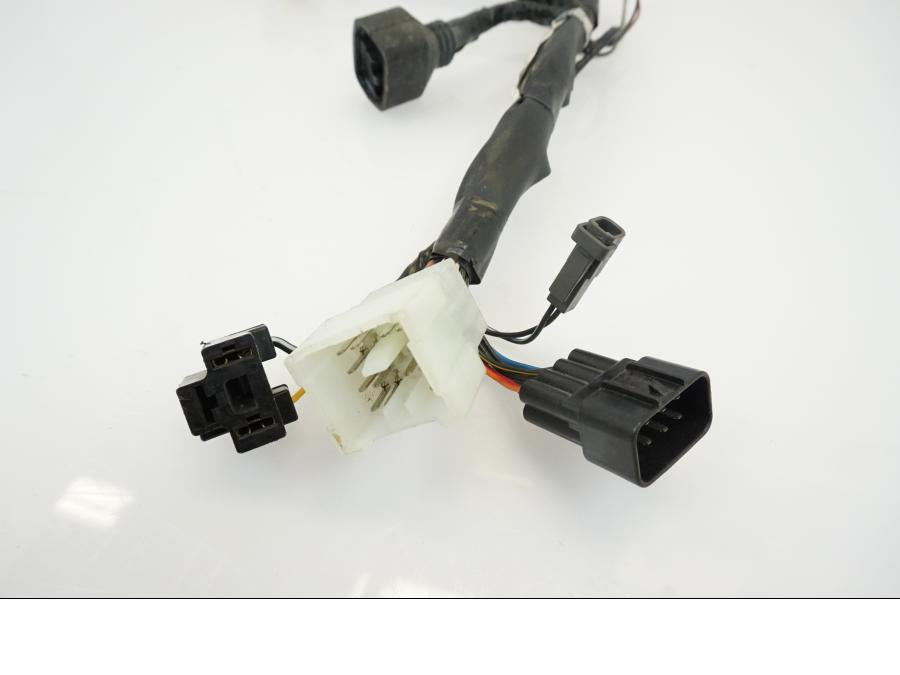 Höger sida på Kabelstam från en Suzuki SV 650 -2001 motorcykel.