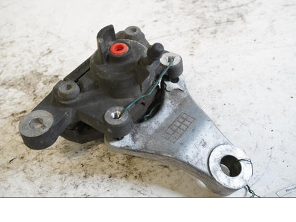 Framsidan på Bromsok från en Suzuki GSX 600 F -2000 motorcykel.