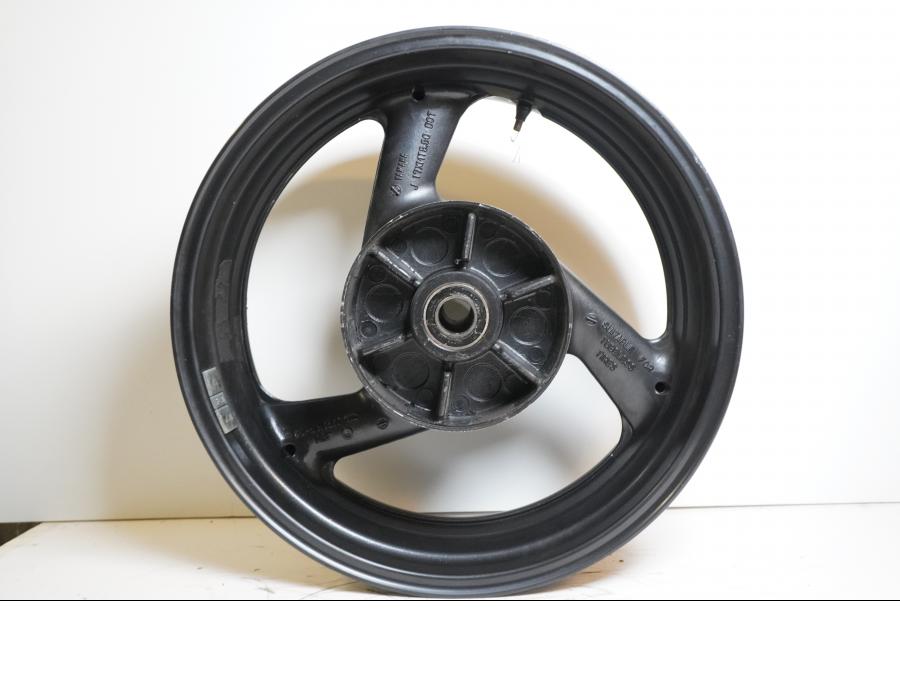 Extrabild2 på Fälg från en Yamaha YZF 1000 R -2001 motorcykel.