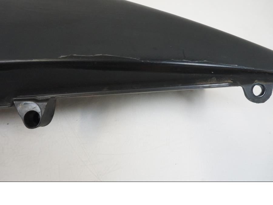 Snett uppifrån på Bakvinge från en KTM 990 SM -2009 motorcykel.