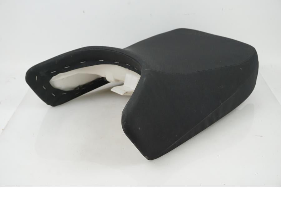 Framsidan på Sadel från en Yamaha FJR 1300 -2013 motorcykel.