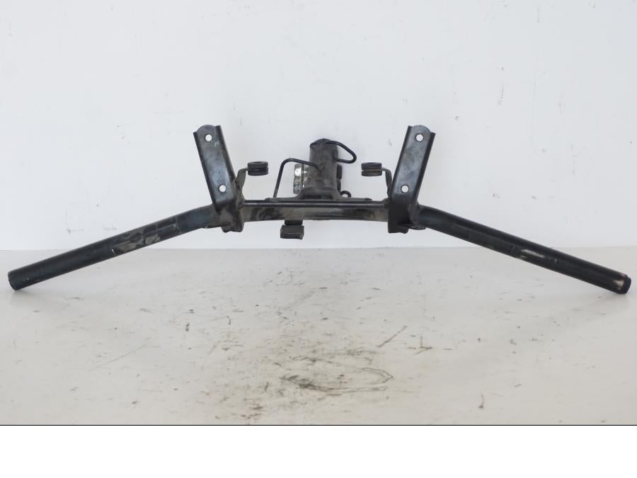 Extrabild2 på Styre från en Honda SH 300 A -2011 scooter.