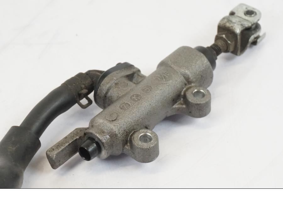 Extrabild1 på Bromshuvudcylinder från en Honda NT 700 -2008 motorcykel.