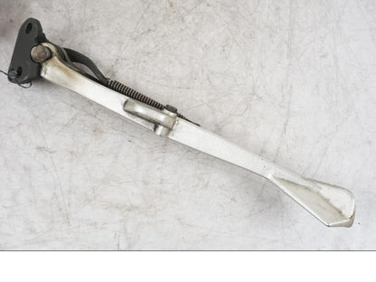 Baksidan på Sidostöd från en Buell 1125 R -2008 motorcykel.