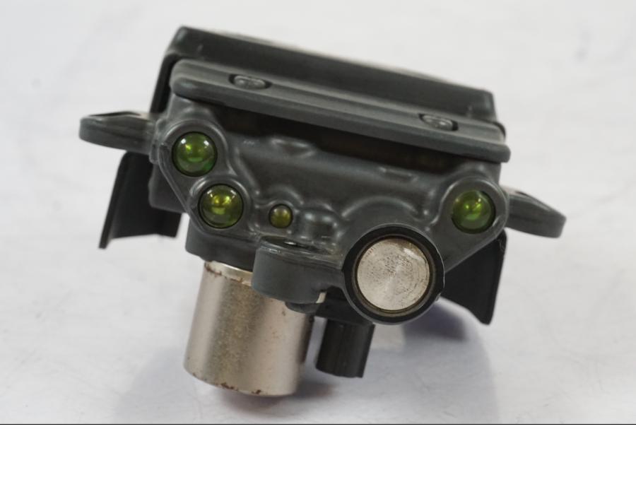 Baksidan på Styrdämpare från en Honda CBR 1000 RR -2007 motorcykel.