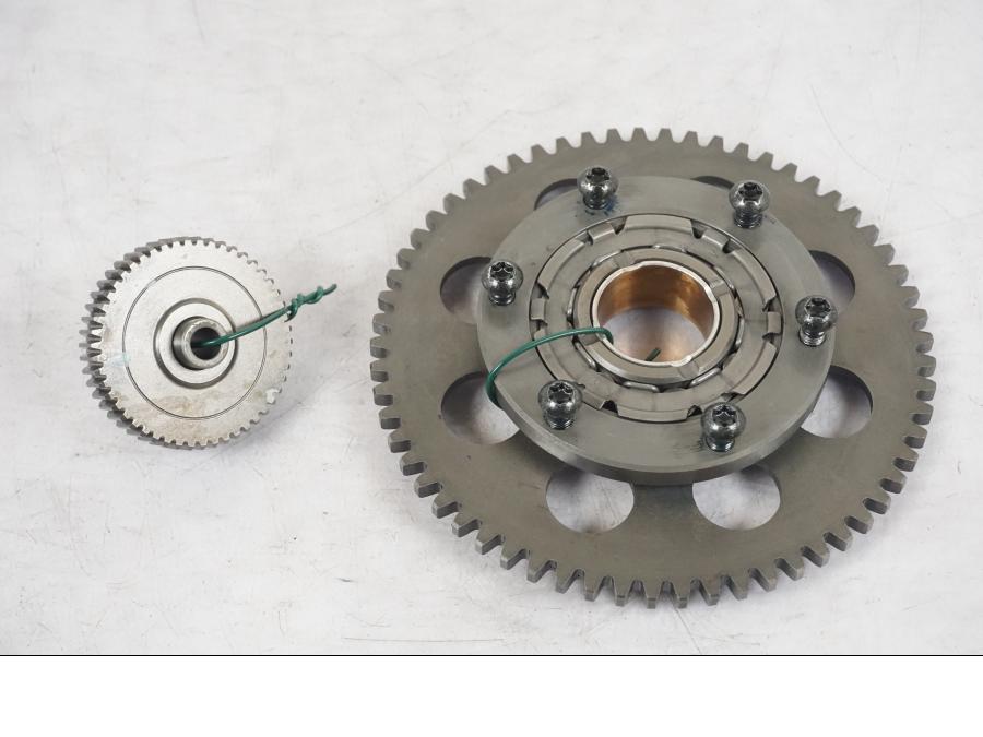 Framsidan på Startkopplingsdrev från en Kawasaki Z 900 -2019 motorcykel.