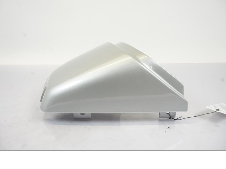 Vänster sida på Bakvinge från en BMW R 1150 RS -2003 motorcykel.