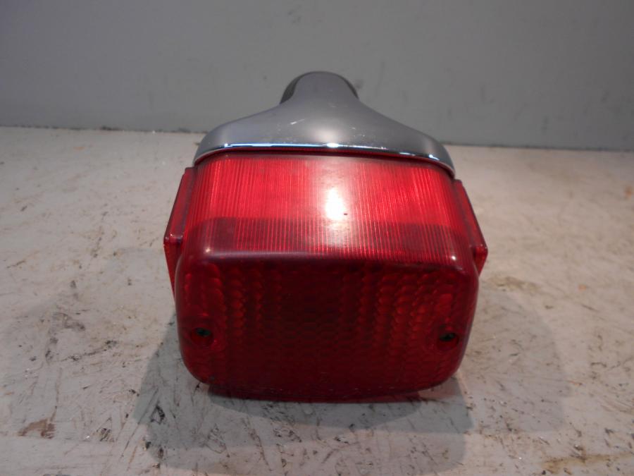 Framsidan på Baklampa från en Yamaha XV 1100 -1996 motorcykel.