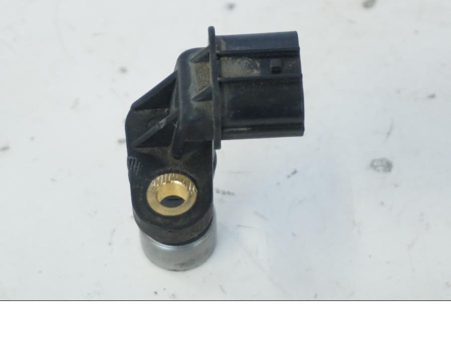 Extrabild1 på Hastighetsgivare från en Honda SH 300 A -2011 scooter.