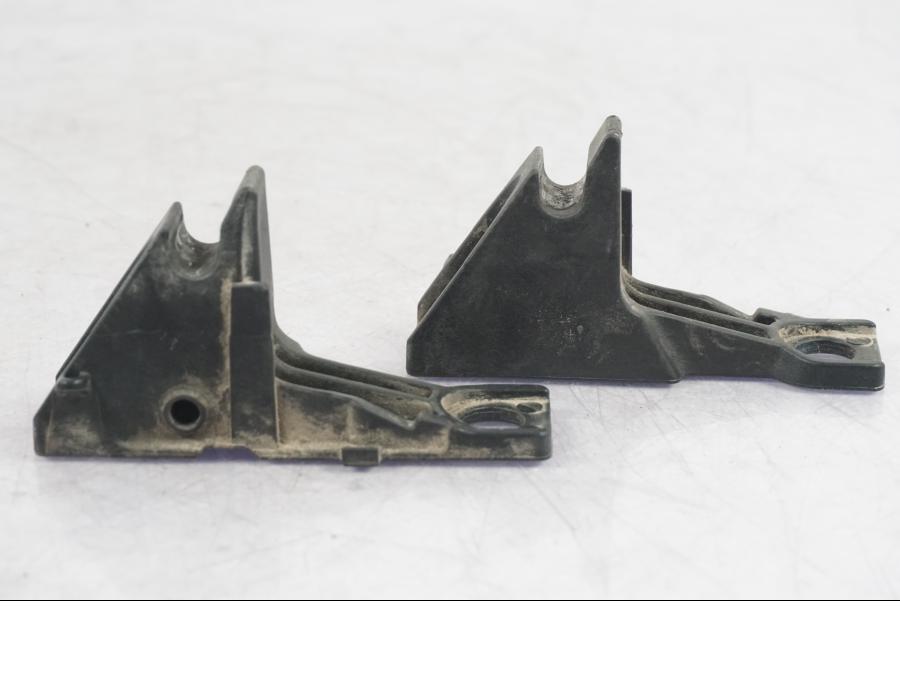 Snett uppifrån på Sadellåsmekanism från en BMW R 1200 GS -2005 motorcykel.