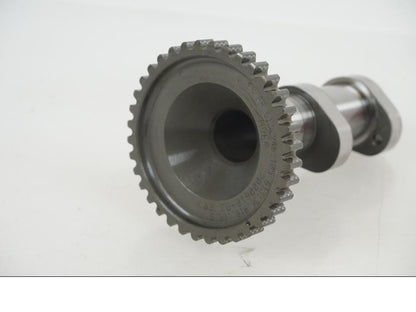 Höger sida på Kamaxel från en KTM 1290 Super Duke R -2021 motorcykel.