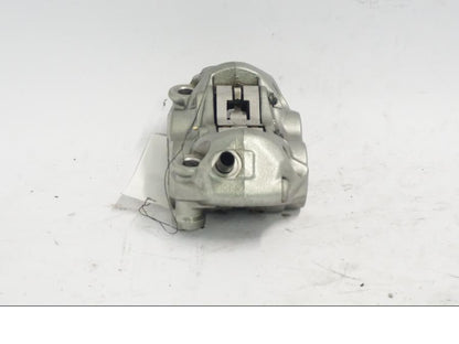 Vänster sida på Bromsok från en KTM 790 Duke -2018 motorcykel.